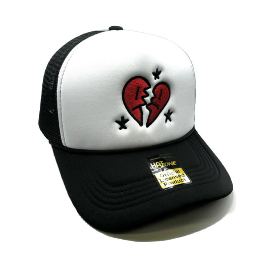 Triste Heart Mesh Trucker Snapback (White/Black)